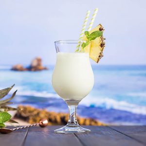 Une recette de cocktail facile avec la piña colada à partager avec ses amis | jourdefete.com