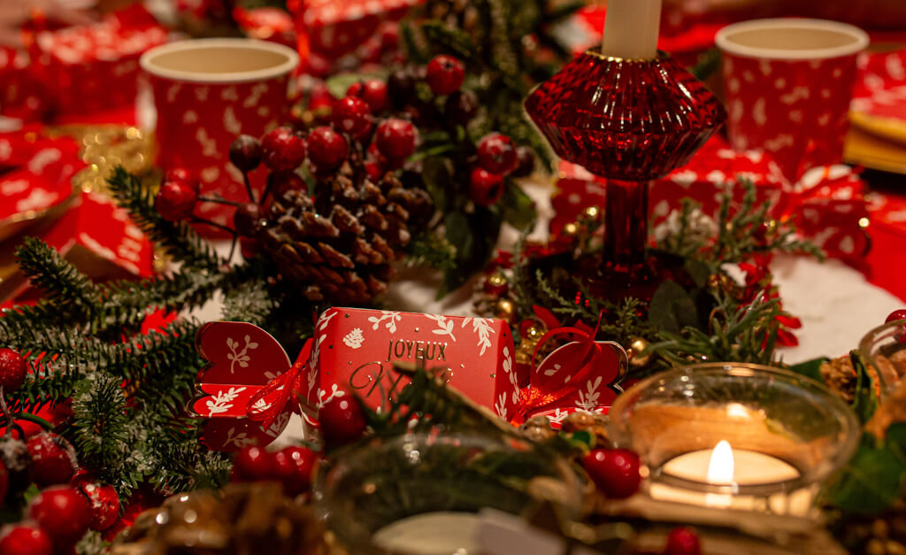 La décoration de table pour Noël traditionnelle | jourdefete.com