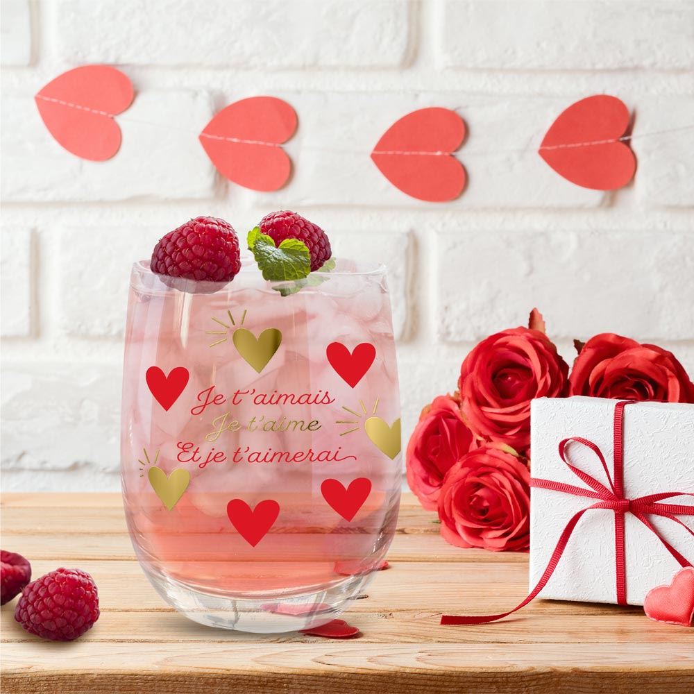 Un verre pour la décoration de table de la Saint-Valentin | jourdefete.com