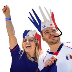 Couronne de supporters sifflante - France | jourdefete.com